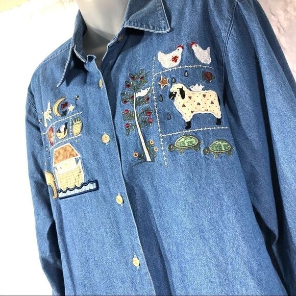 Chambray long sleeve shirt button up appliqué EUC cottagecore granny core farm - Picture 4 of 16